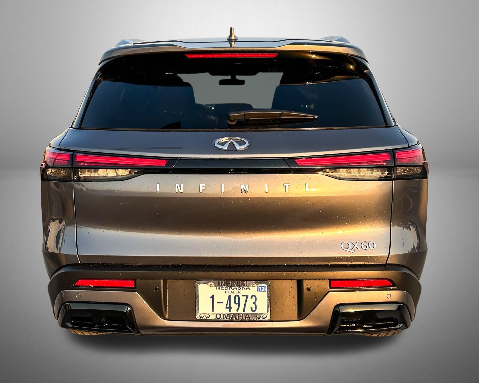 Certified Used 2024 Gray INFINITI LUXE image 6