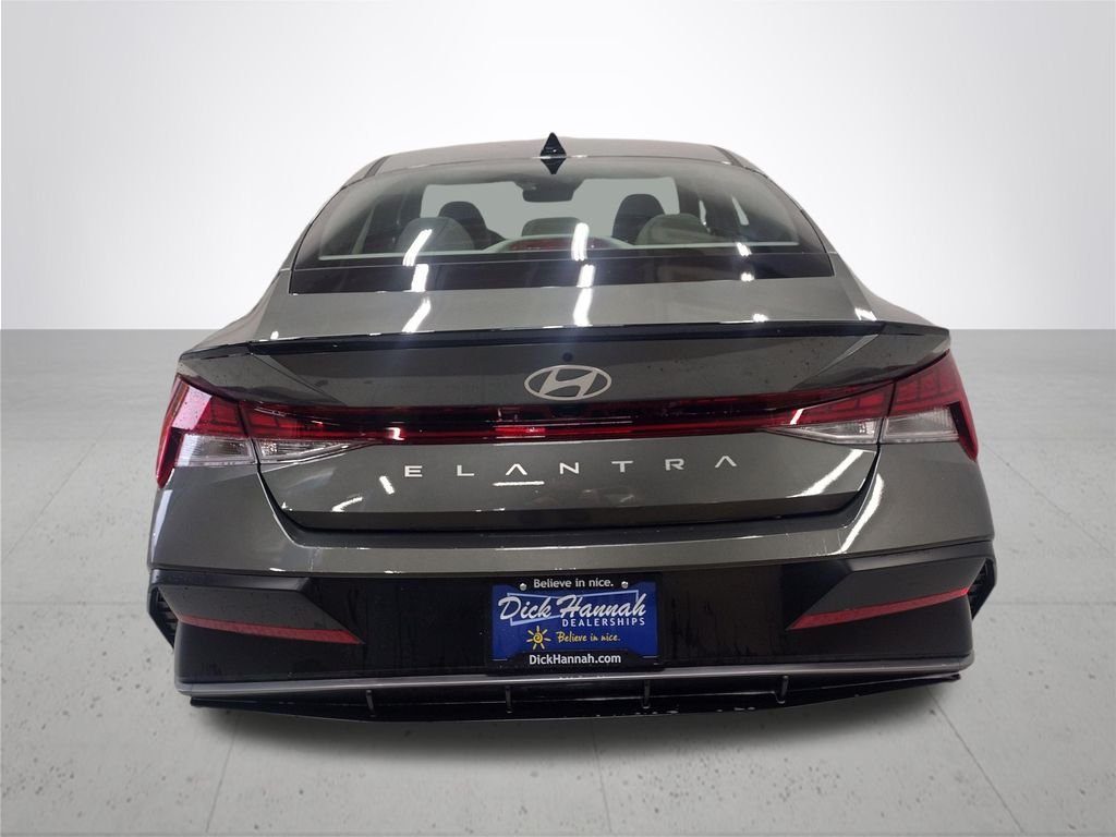 Used 2026 Gray Hyundai SEL Sport image 11