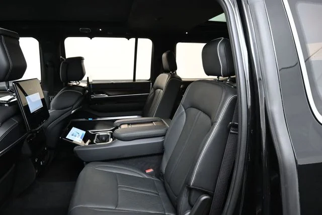 Used 2022 Black Jeep Series II image 18