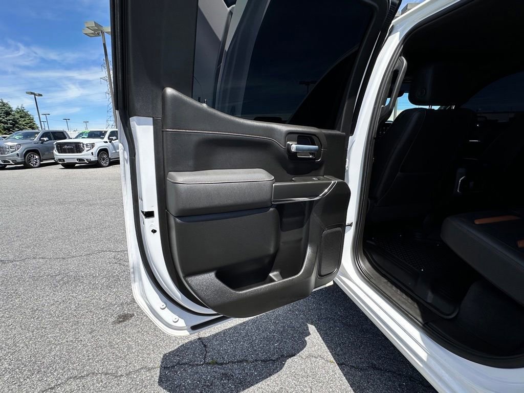 Used 2021 SUMMIT WHITE GMC AT4 image 27