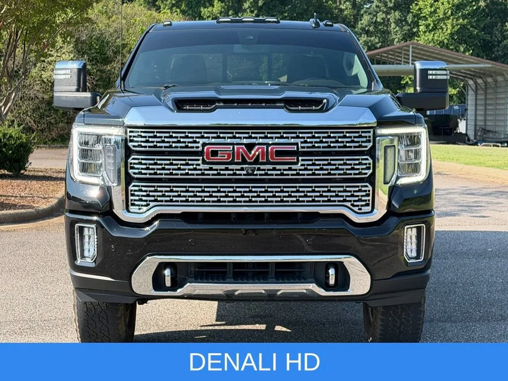 Used 2022 Onyx Black GMC Denali image 2