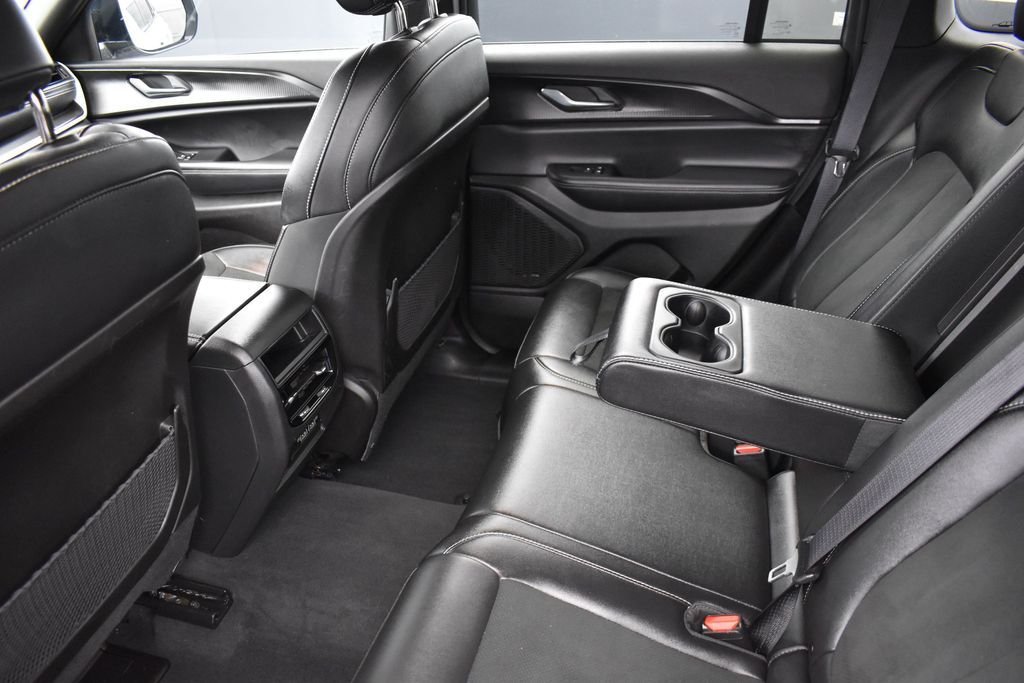 Used 2025 Silver Zynith Jeep Altitude image 18