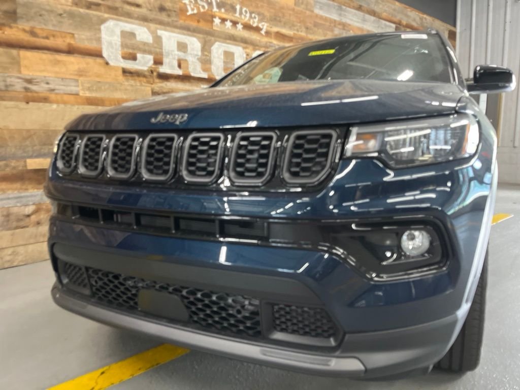 New 2026 Fathom Blue Pearl-Coat Exterior Paint Jeep Limited image 9