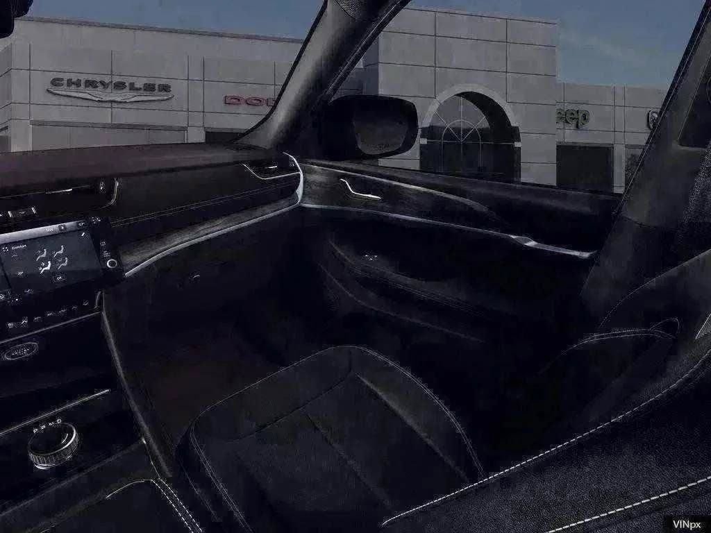 New 2026 Bright White Clear-Coat Exterior Paint Jeep Altitude image 19