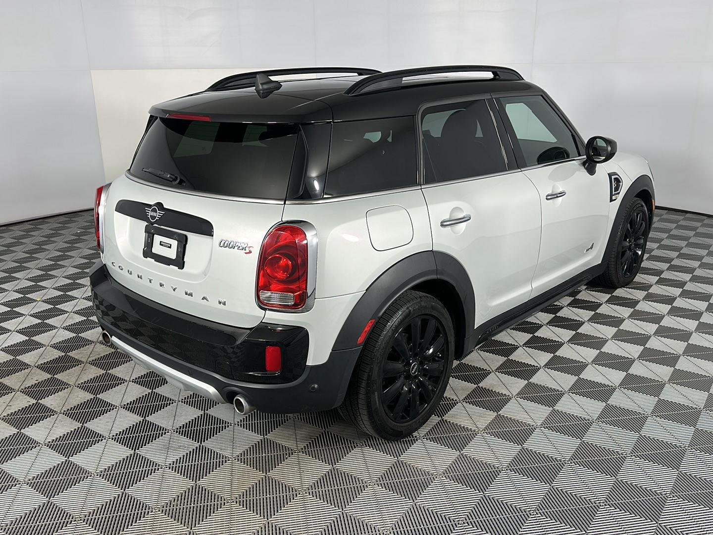 Used 2020 White SIlver Edition MINI Cooper S image 8