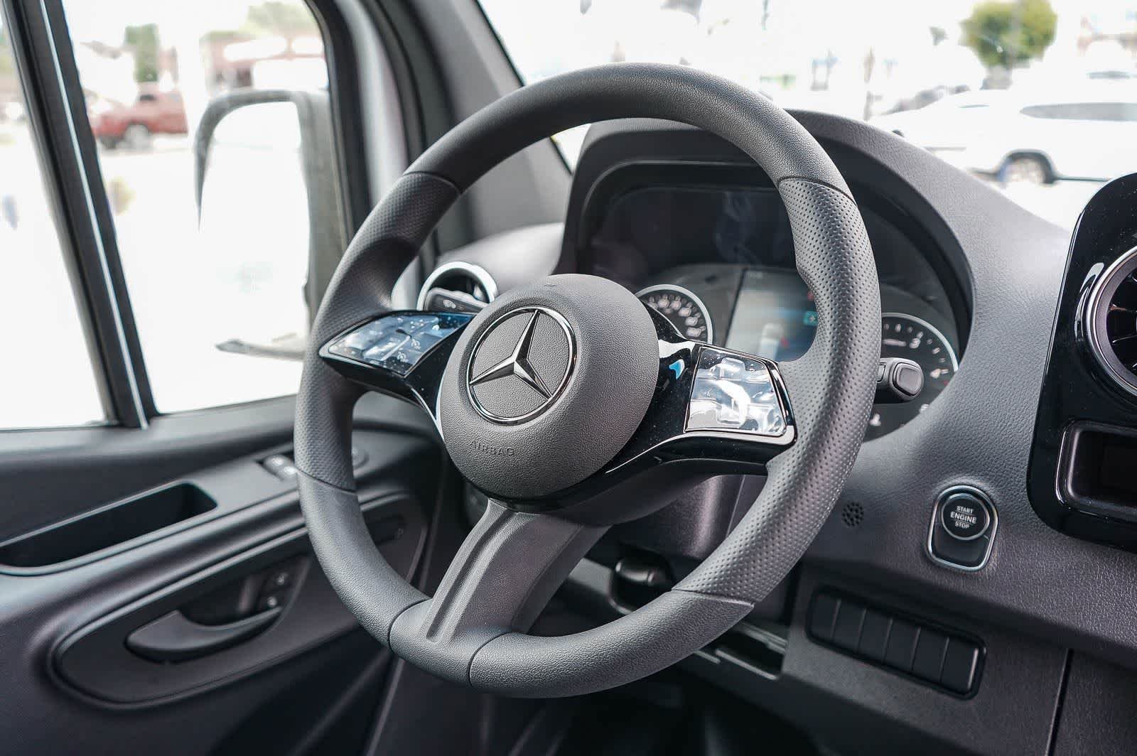 New 2026 Arctic+White Mercedes-Benz  image 15