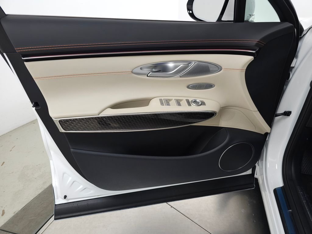 New 2026 White Genesis 3.5T SPORT PRESTIGE image 10