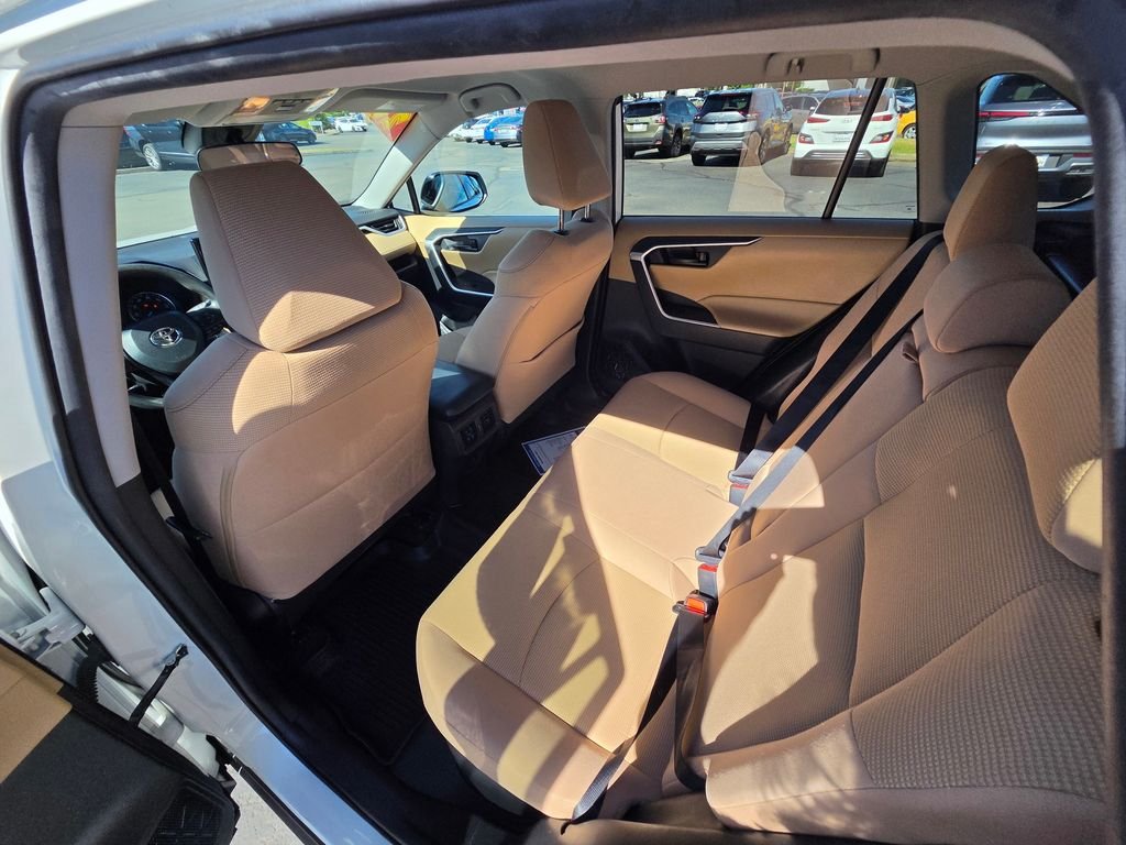 Used 2021 White Toyota LE image 16