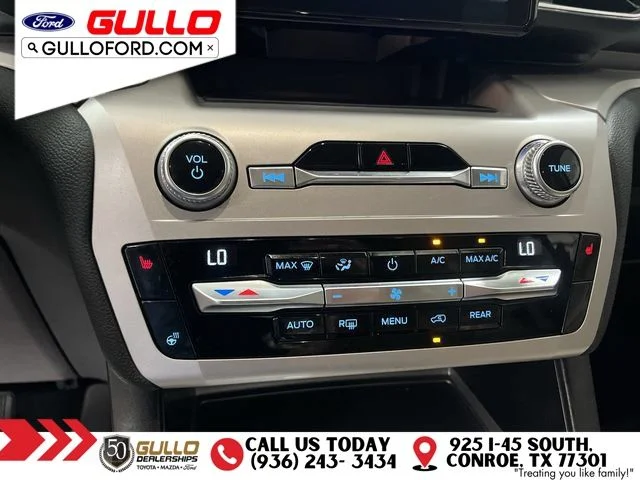 Certified Used 2021 Oxford White Ford XLT image 26