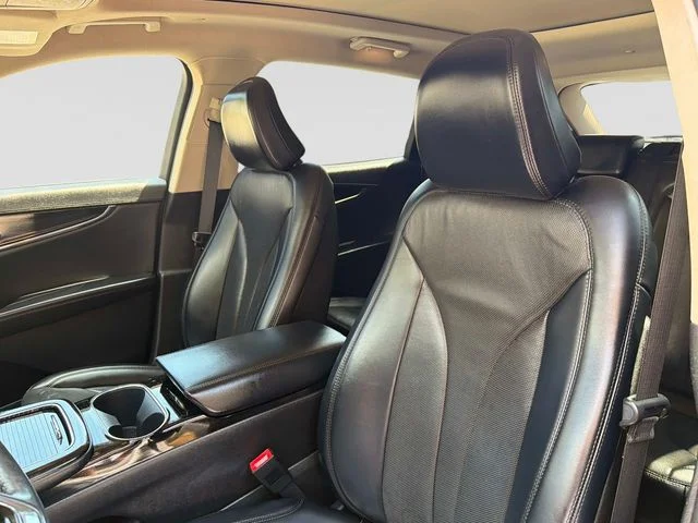 Used 2021 Black Lincoln Reserve image 22
