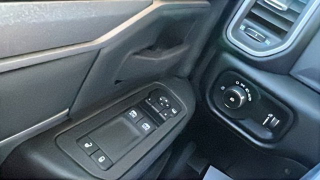 2026 RAM 3500 Chassis Tradesman - Photo 28
