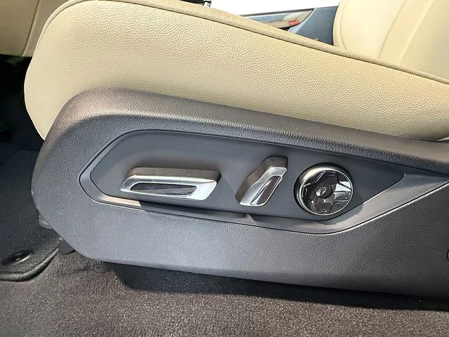 New 2026 Platinum White Pearl Acura Base image 35