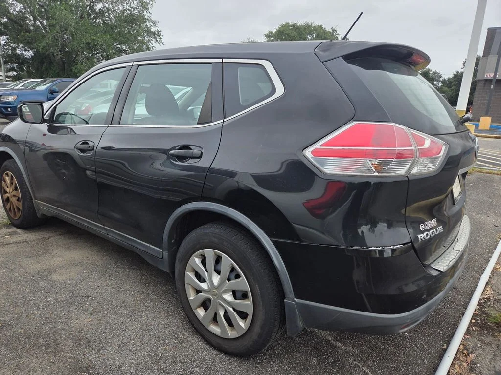 Used 2016 Black Nissan S image 6