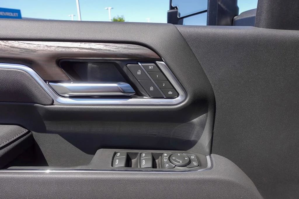 2025 GMC Sierra 2500HD SLT - Photo 16