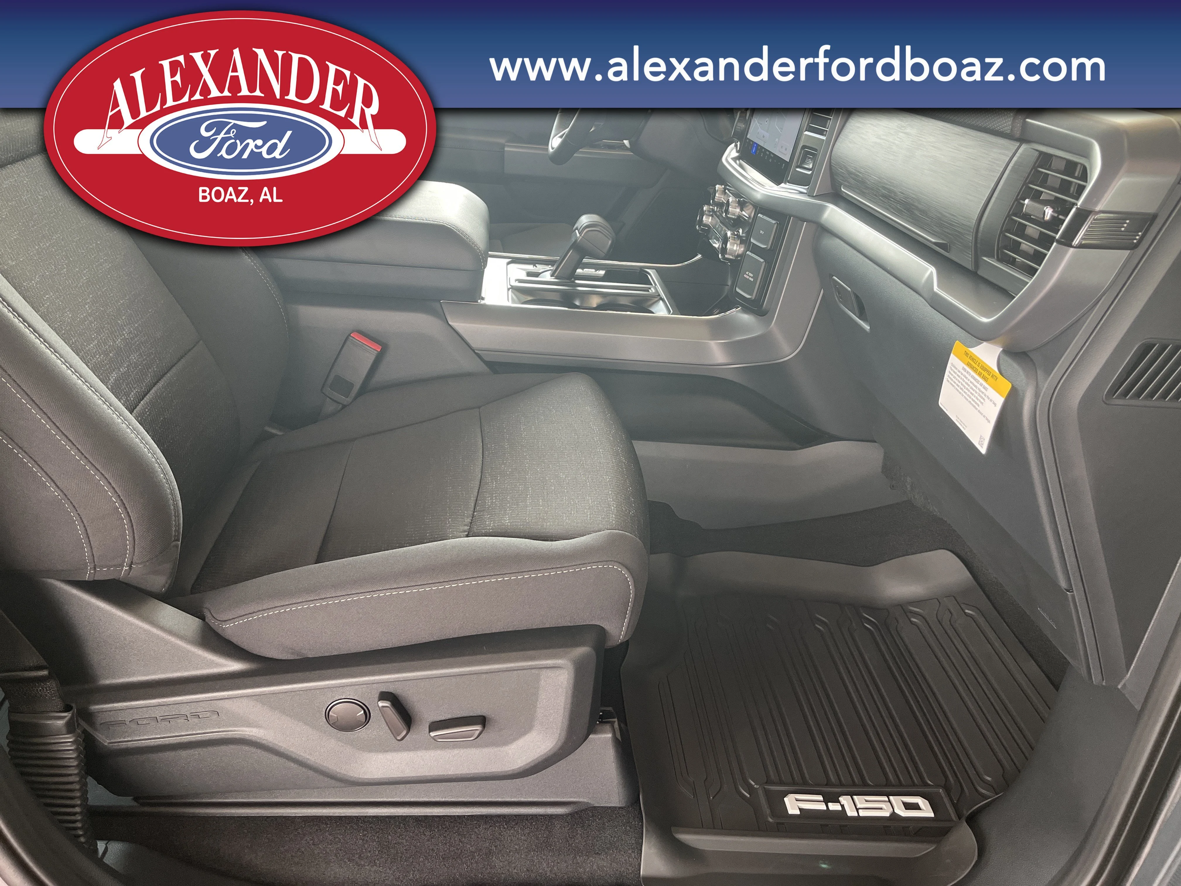 New 2026 Carbonized Gray Metallic Ford XLT image 18