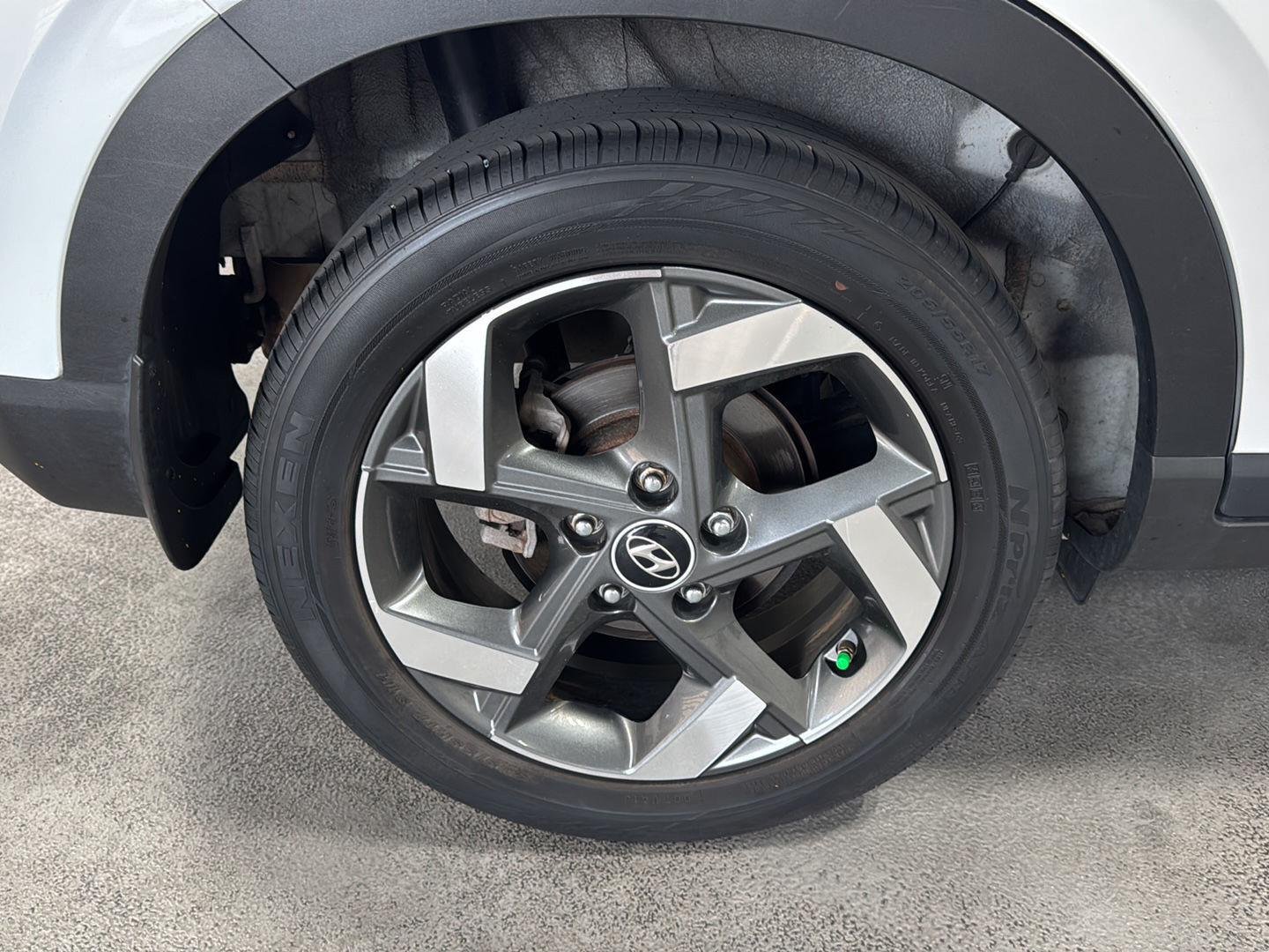 Certified Used 2023 Lunar White Hyundai SEL image 15