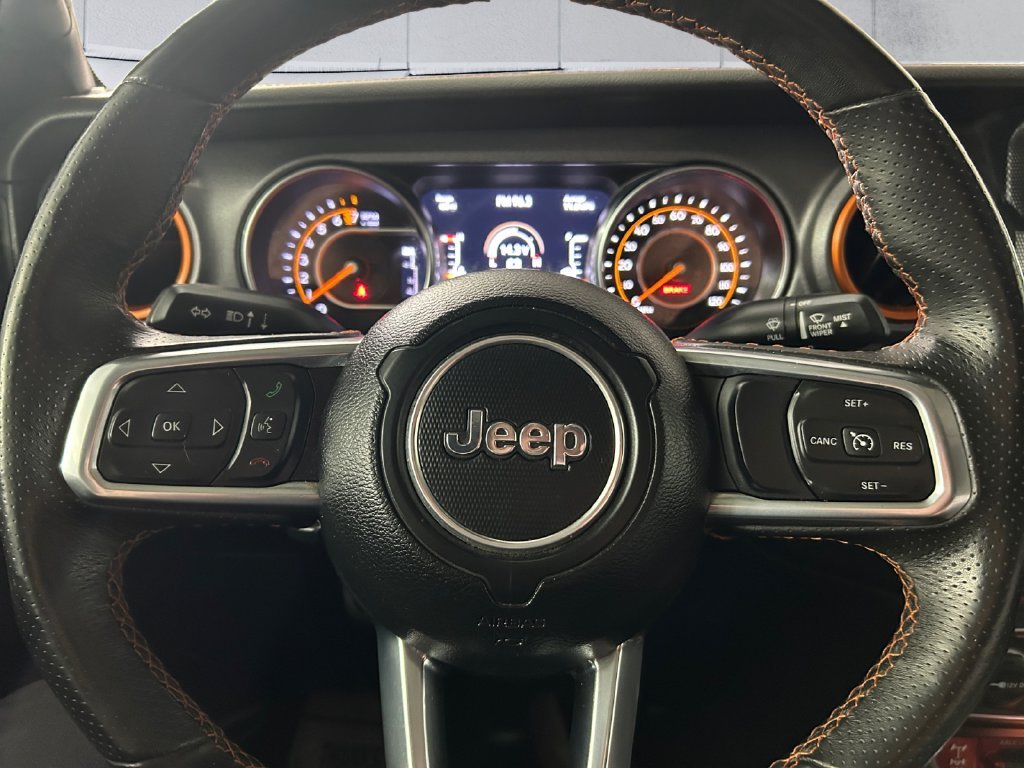 Used 2023 Gray Jeep Mojave image 9