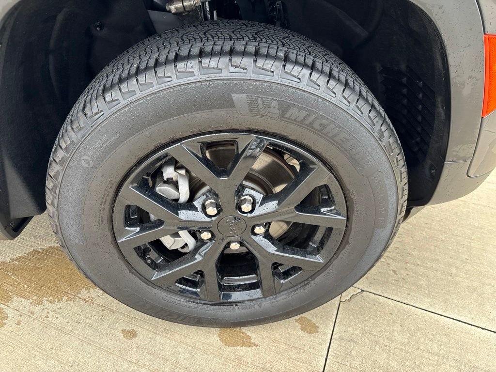 2025 Jeep Grand Cherokee Altitude - Photo 10