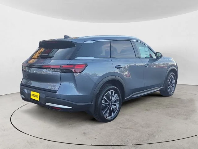 New 2027 MOONBOW BLUE INFINITI Luxe AWD image 5