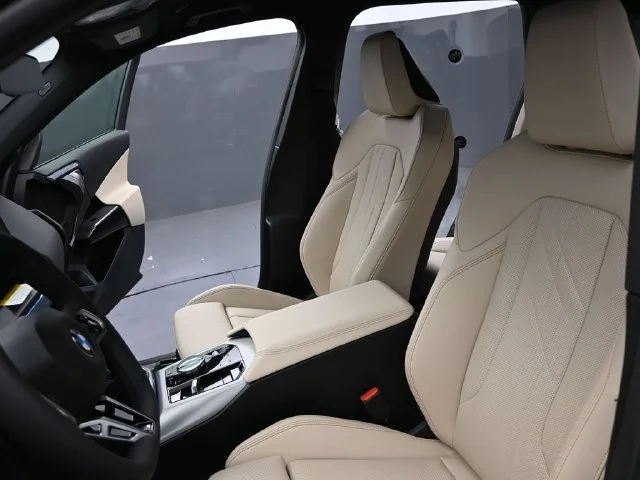 2026 BMW X3 30 - Photo 15