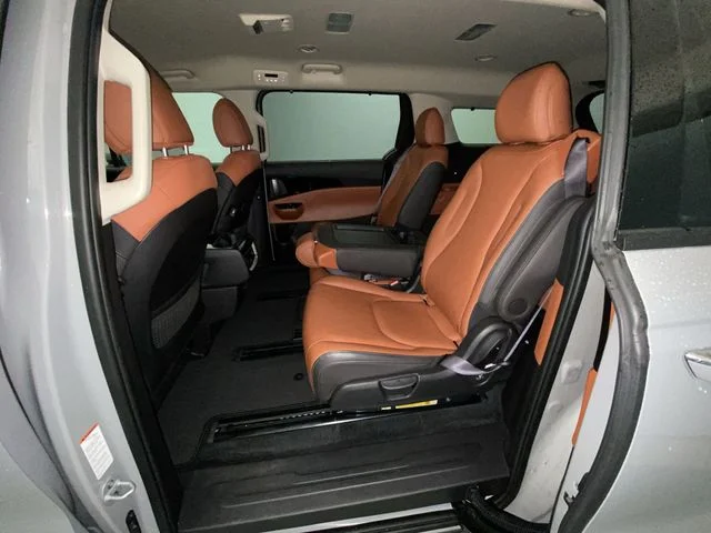 Used 2024 White Kia SX image 22