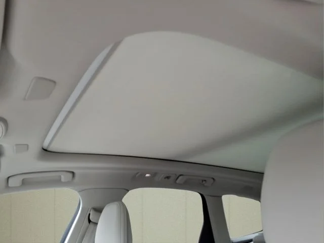 Used 2025 Gray Volvo T8 Plus image 21