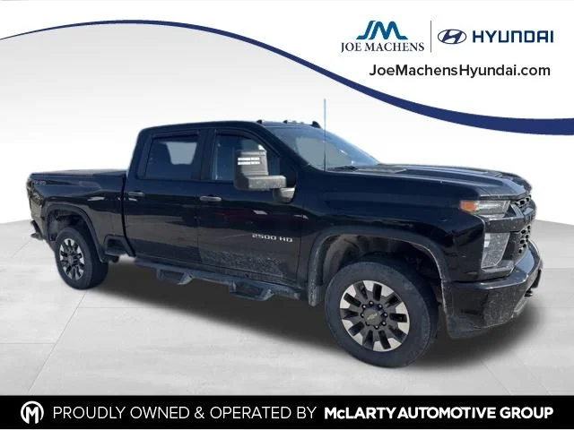 Used 2021 Black Chevrolet Custom image 3