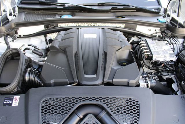 2026 Porsche Macan GTS - Photo 27