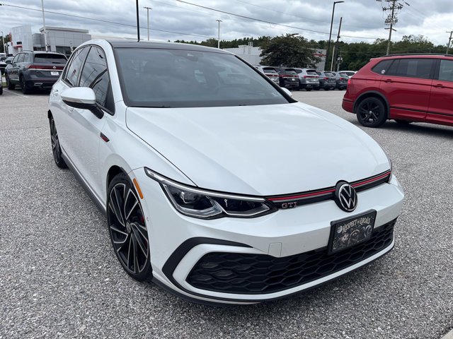 Used 2022 White Volkswagen Autobahn image 1