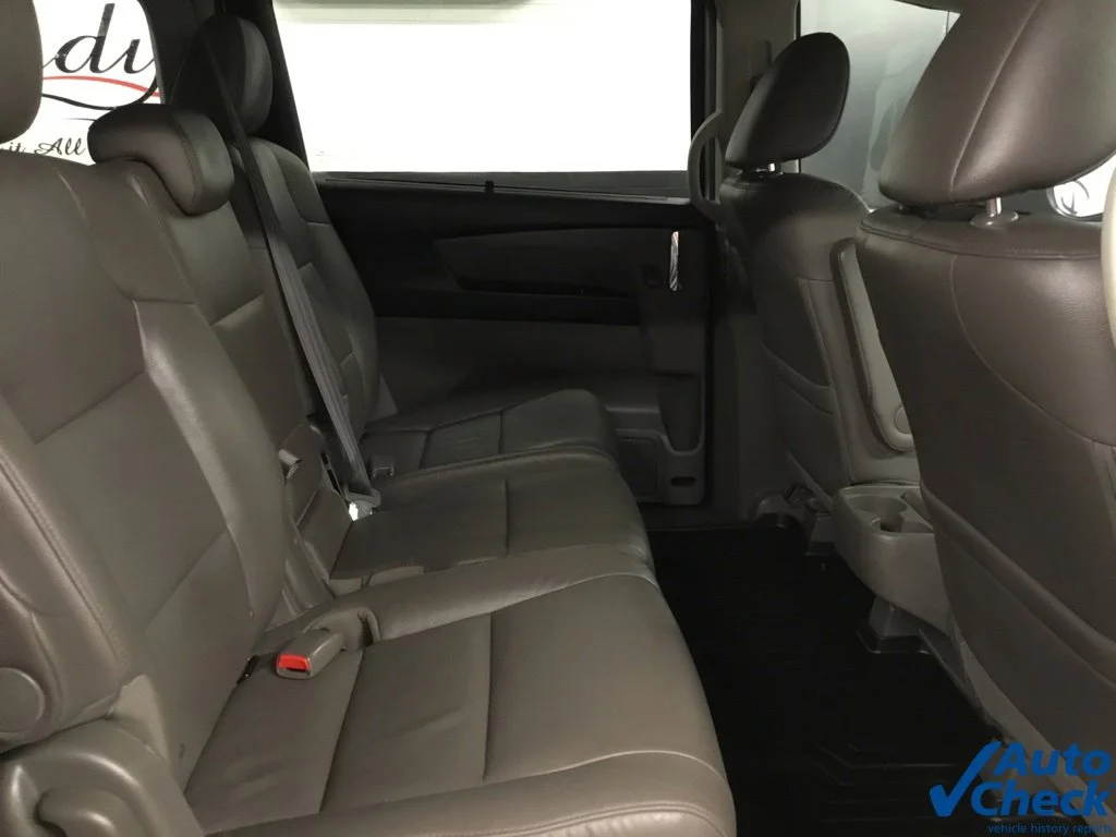 Used 2015 Silver Honda EX-L image 33