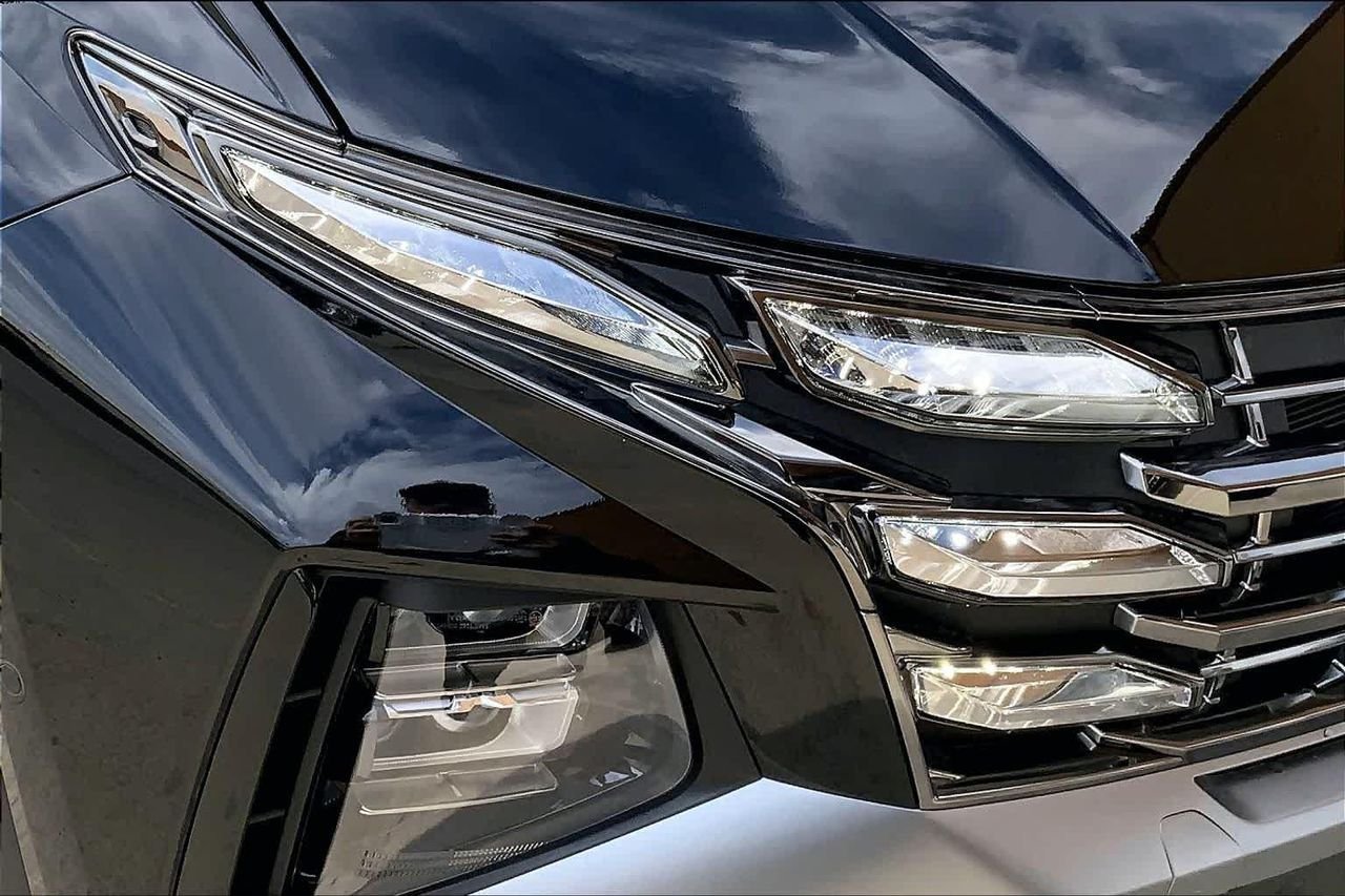 New 2026 Ash Black Hyundai Limited image 13
