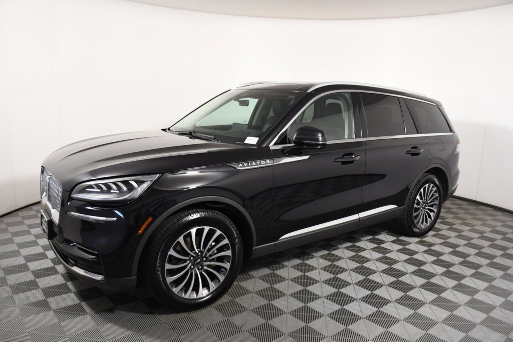 Used 2023 Lincoln Aviator Base with VIN 5LM5J6XCXPGL26193 for sale in Richfield, Minnesota