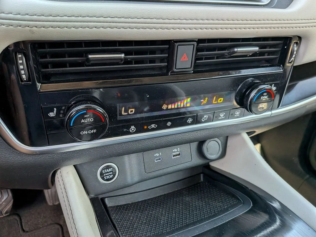Used 2023 Red Nissan SL image 38