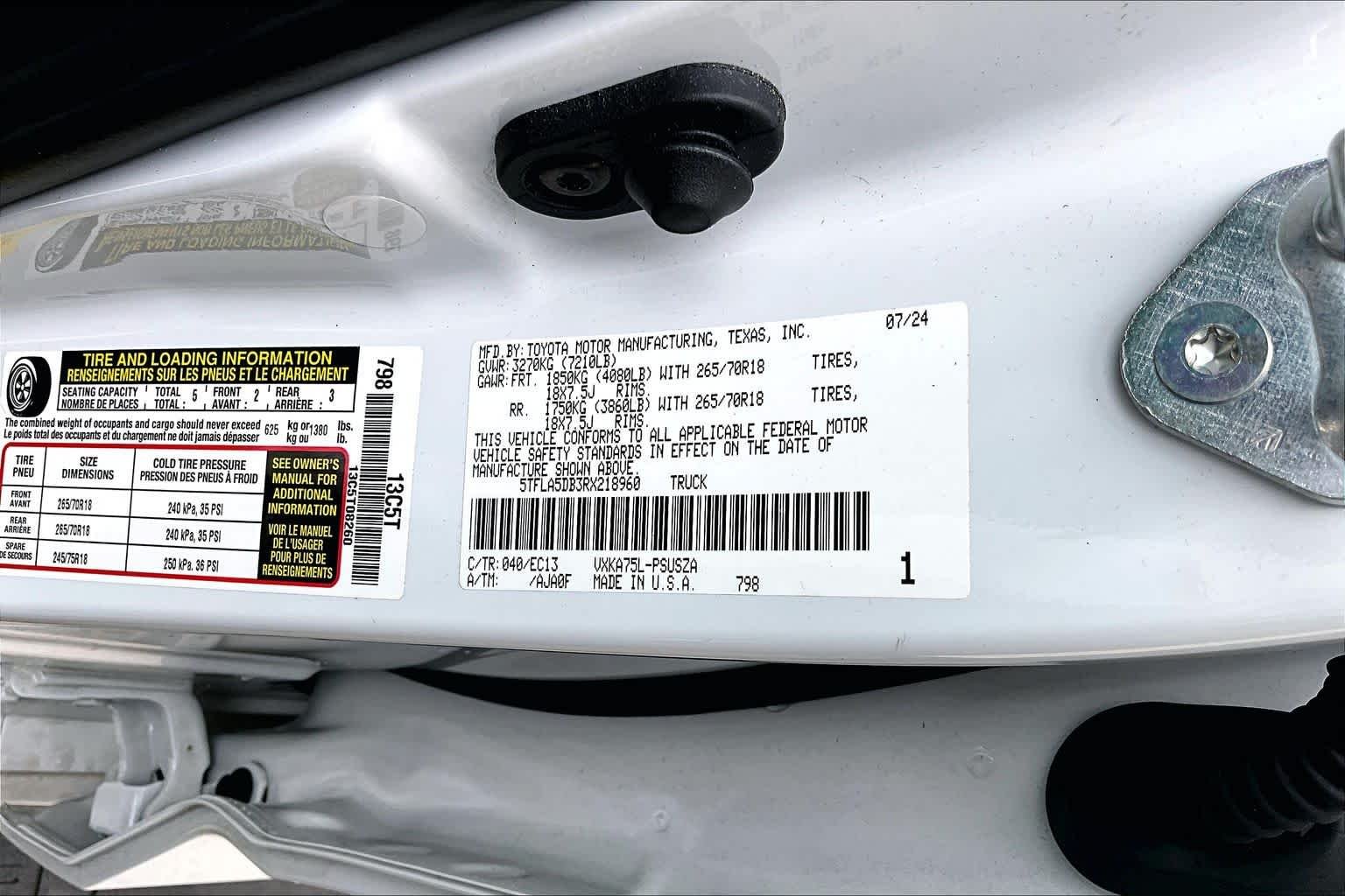 Used 2024 Ice Cap Toyota SR5 image 34