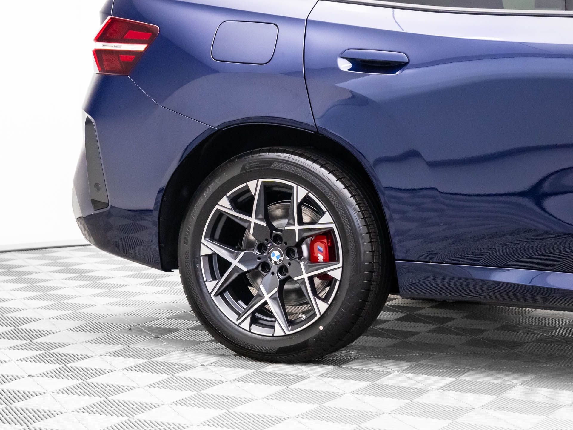New 2026 Tanzanite Blue II Metallic BMW 30 xDrive image 30