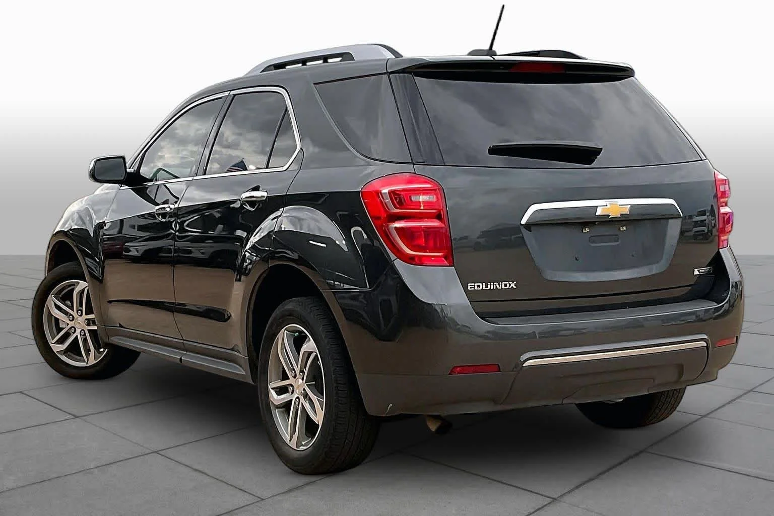 Used 2017 Nightfall Gray Metallic Chevrolet Premier image 12