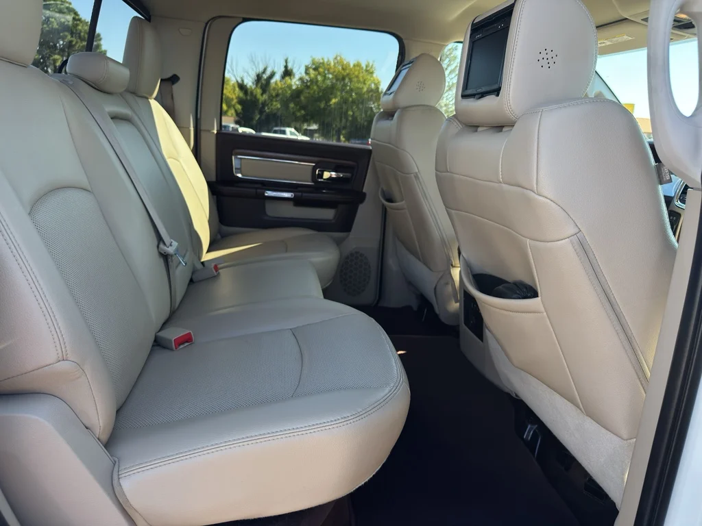 Used 2013 Bright White Clearcoat Ram Laramie image 20