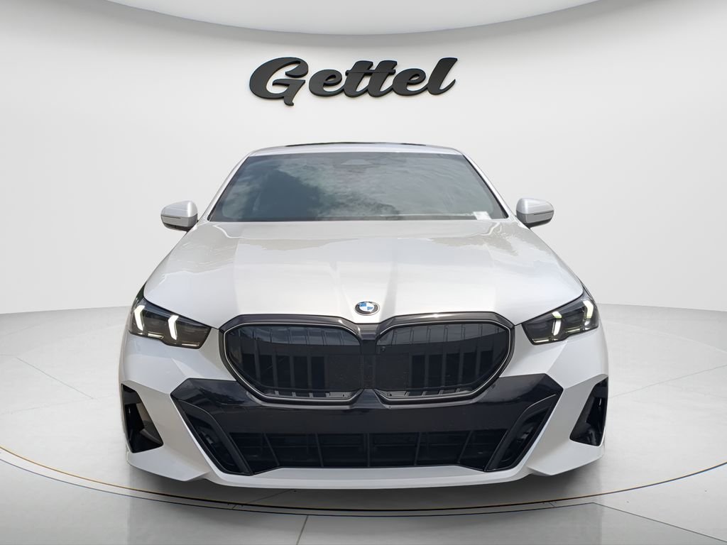 2026 BMW 5 Series 530i - Photo 9