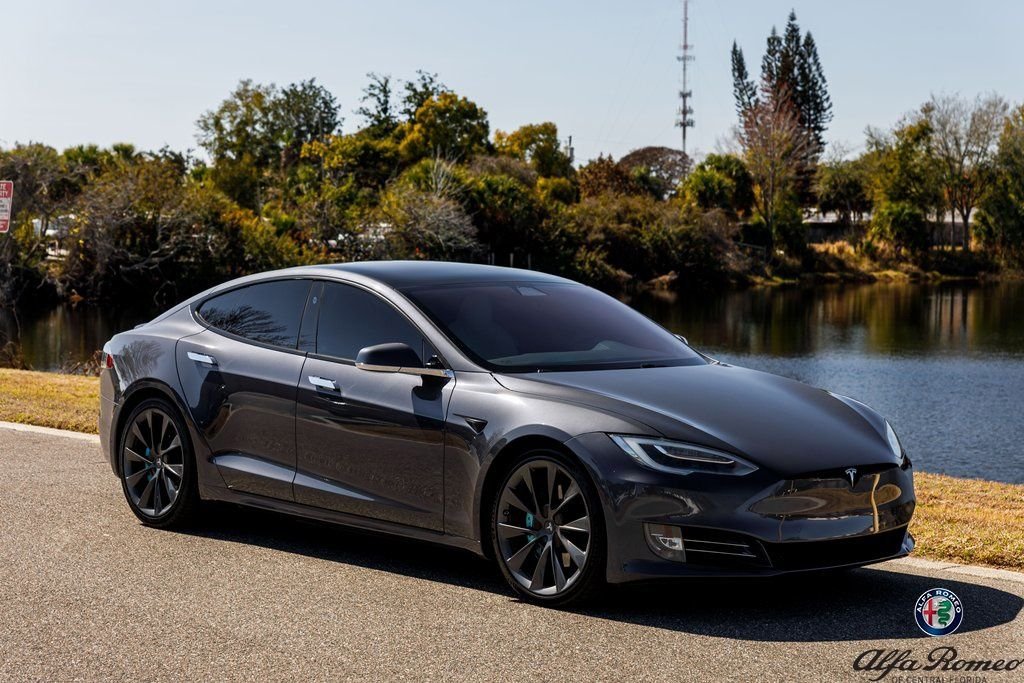 2020 Tesla Model S Performance
