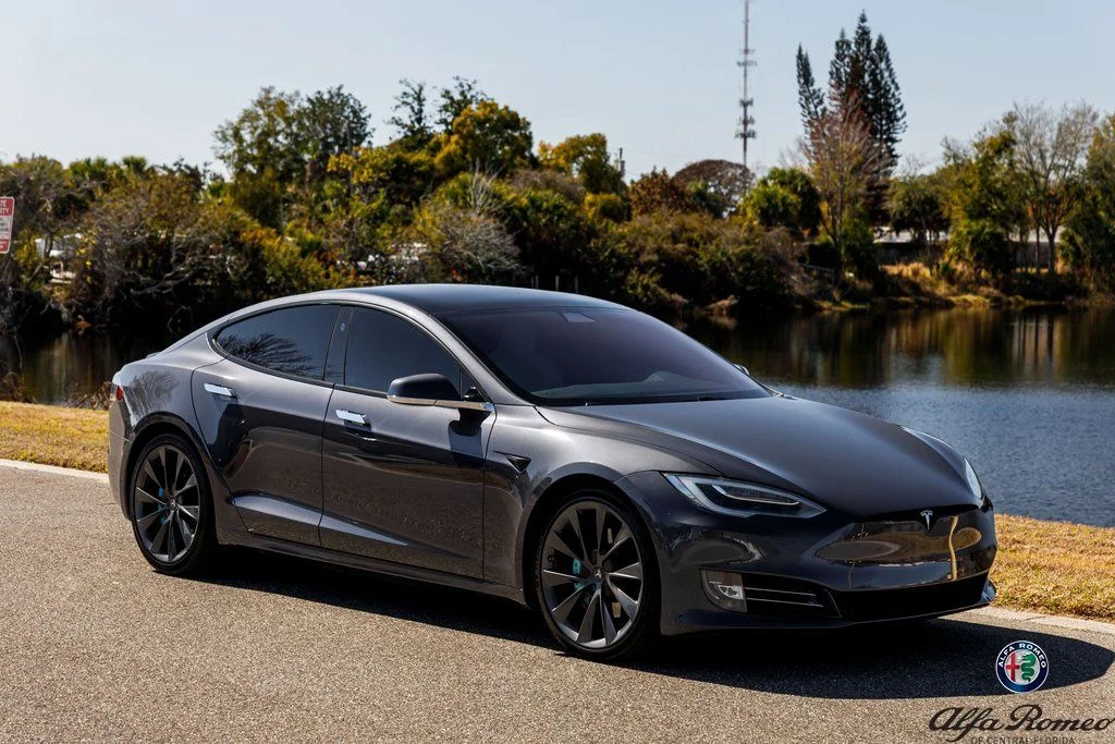 2020 Tesla Model S Performance's photo
