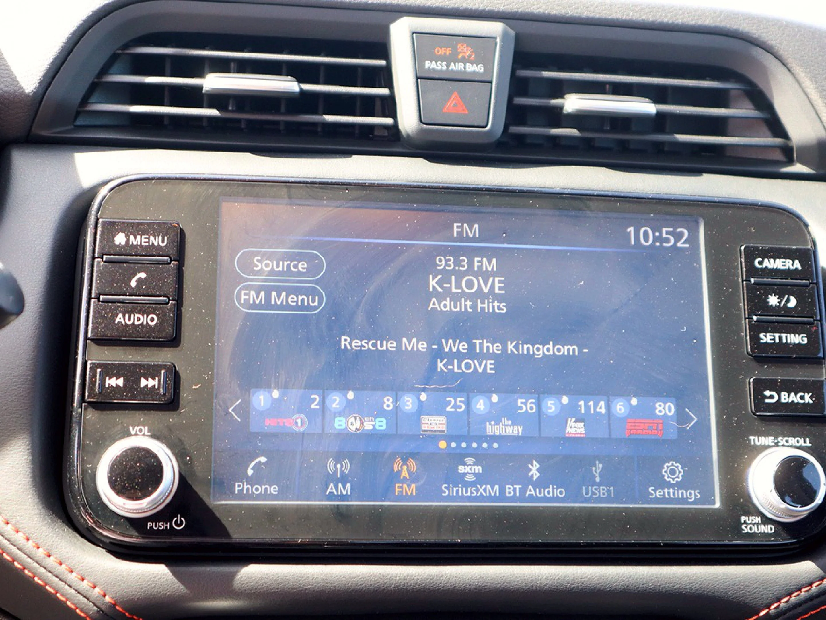 2025 Nissan Versa Sedan SR - Photo 14