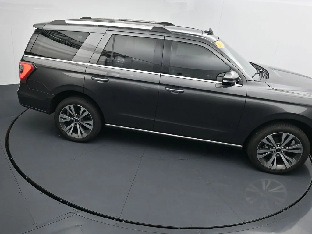 Used 2021 Gray Ford Limited image 28