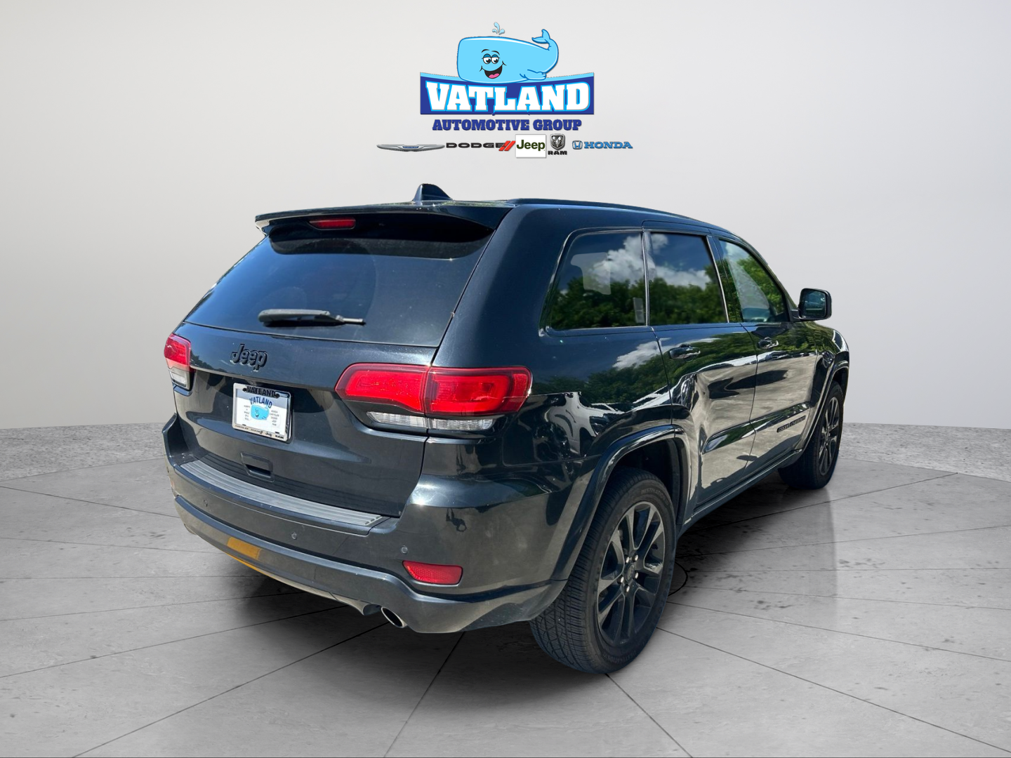 Used 2018 Black Jeep Altitude image 5