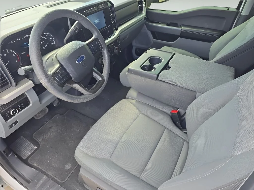 Used 2024 Oxford White Ford XLT image 24