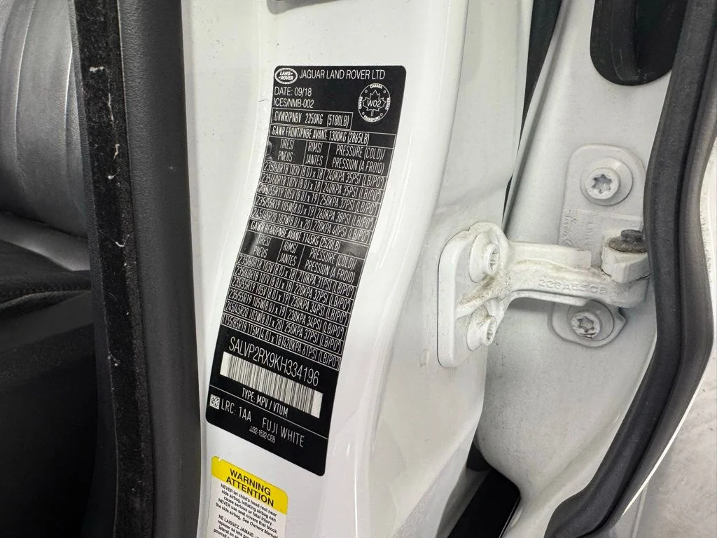 Used 2019 Fuji White Land Rover SE image 37