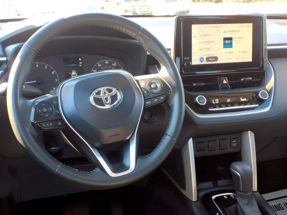Used 2025 Silver Toyota LE image 11