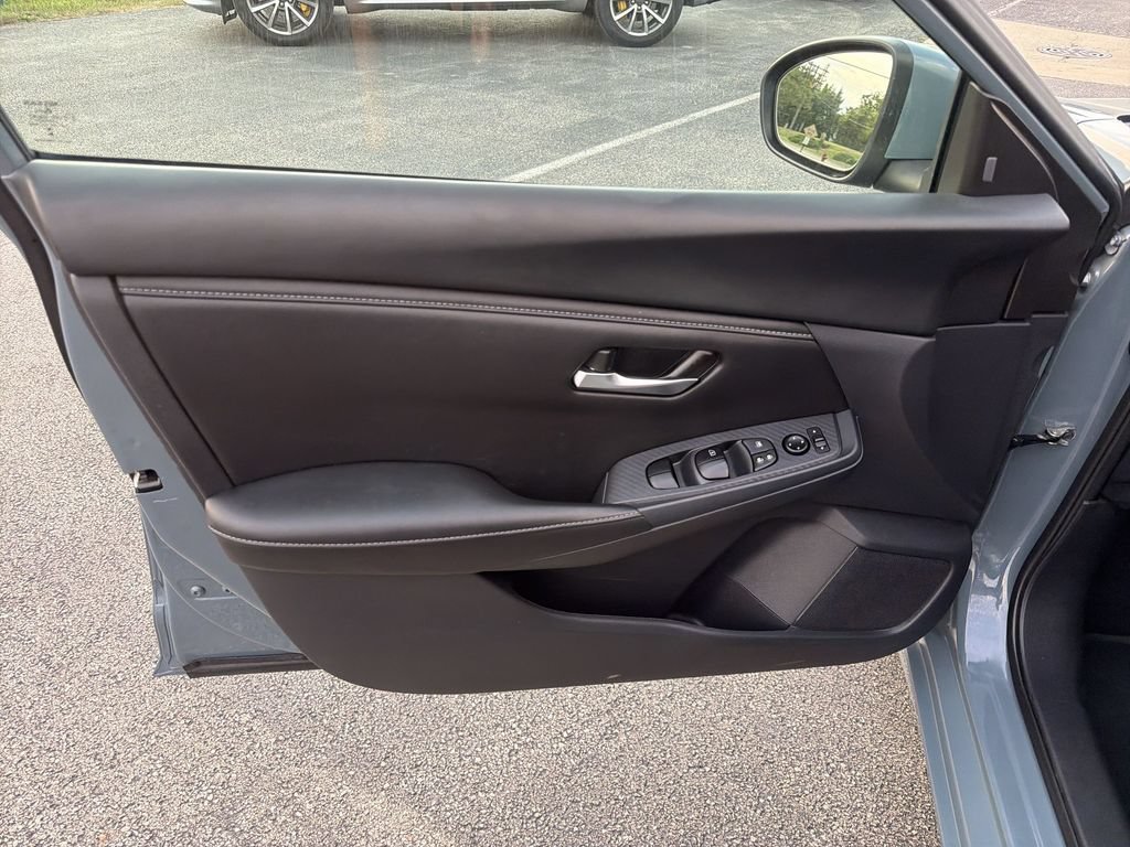 Used 2024 Gray Nissan SV image 18