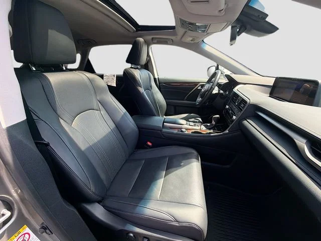 Used 2018 Silver Lexus 450h image 27