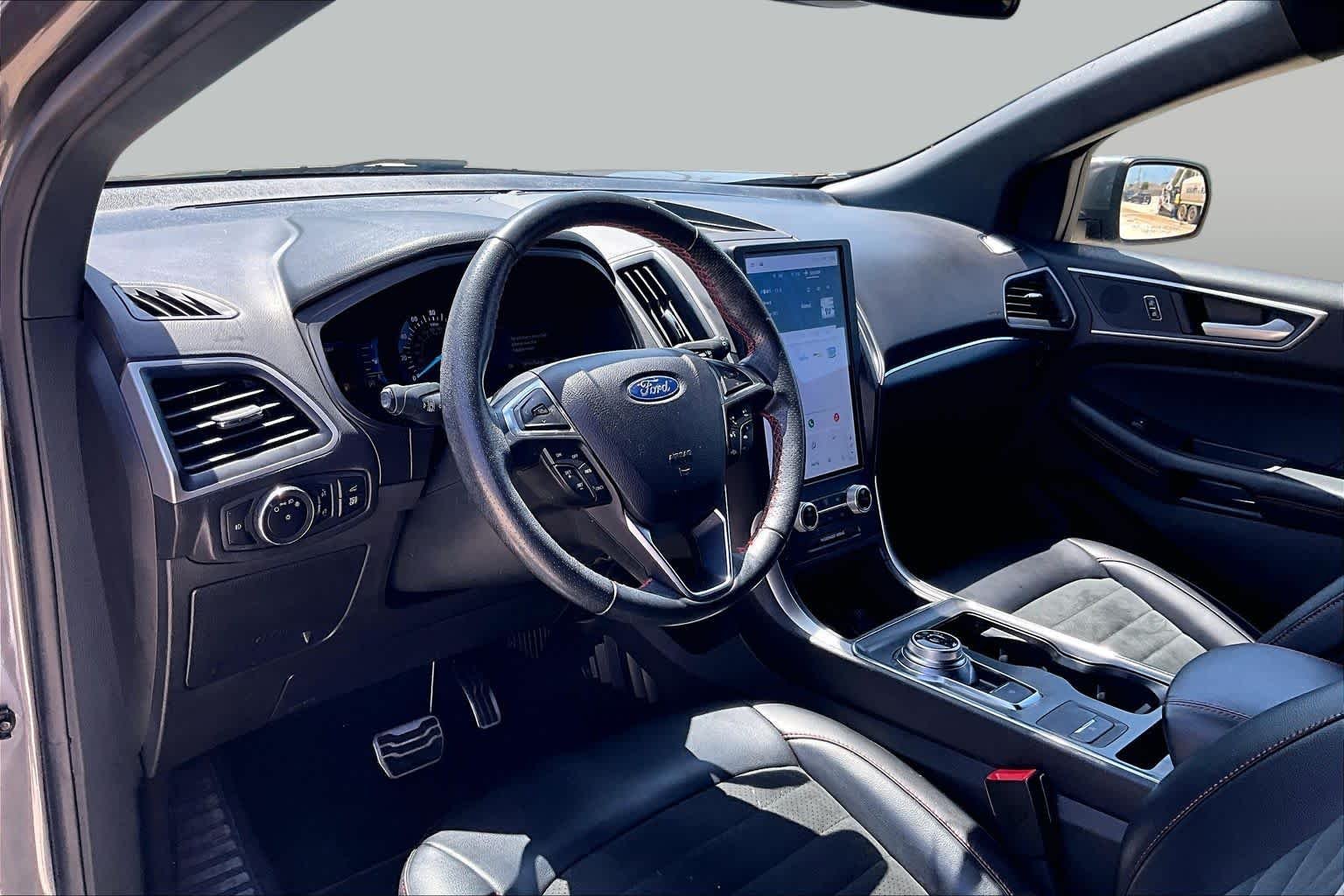 Used 2023 Carbonized Gray Ford ST-Line image 16