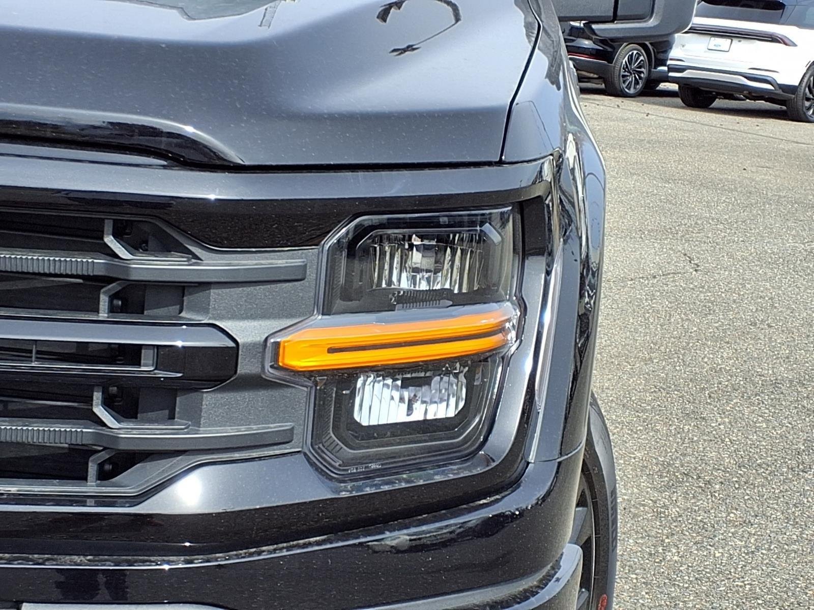 New 2026 Agate Black Metallic Ford XLT image 15